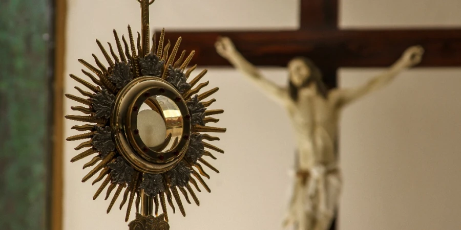 15 minutos con jesus sacramentado