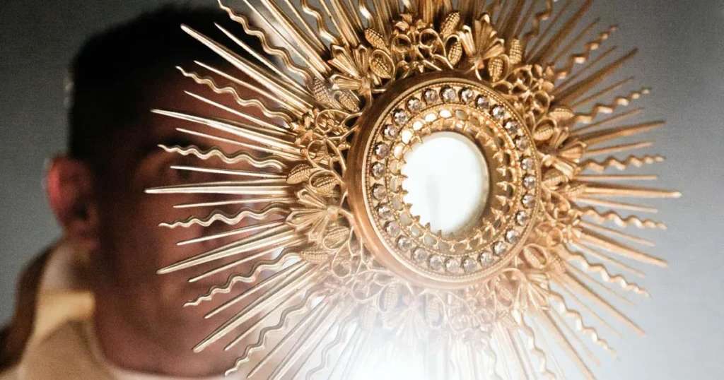 15 minutos en compañia de jesus sacramentado