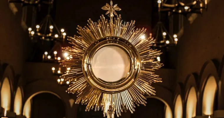 quince minutos en compañia de jesus sacramentado